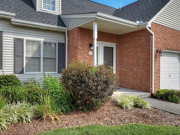 2nd image of 1725 Lakeview Dr #21