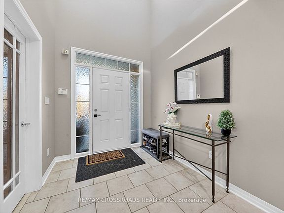 4th image of 1626 Chilliwack St