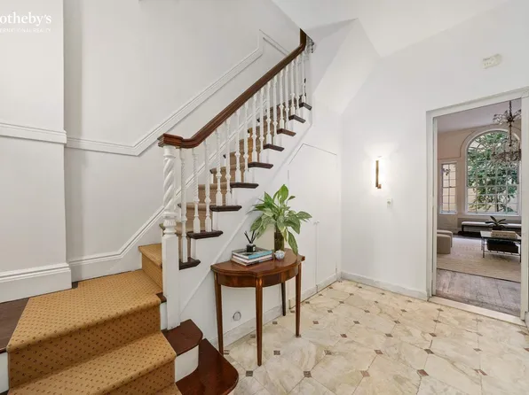 125 East 69th Street image 6 of 15