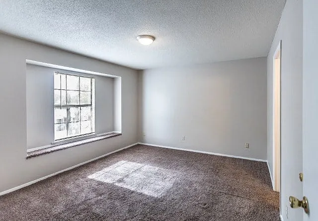 Brentwood Apartments — Photo 17