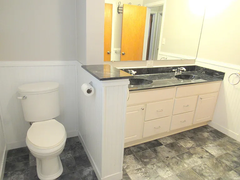 3645 S Rogers St — Photo 13