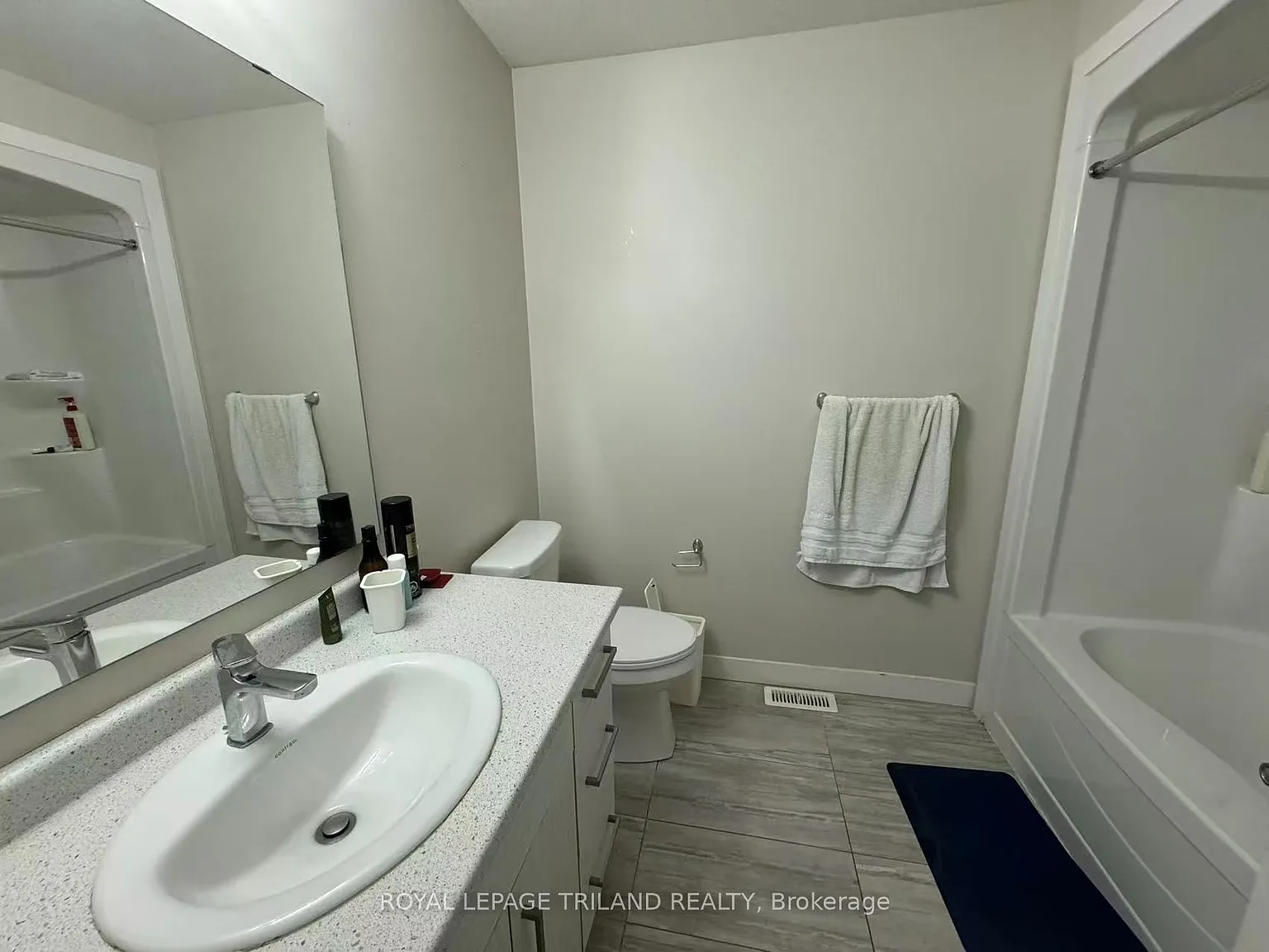 1 bed, $820 — Photo 2