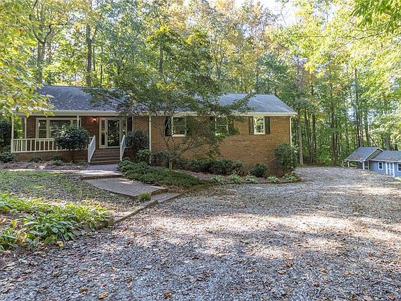 3rd image of 4150 Brynwood Dr