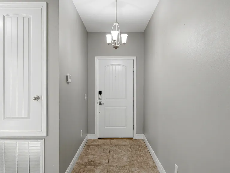 5604 Shooting Star Ct — Photo 5