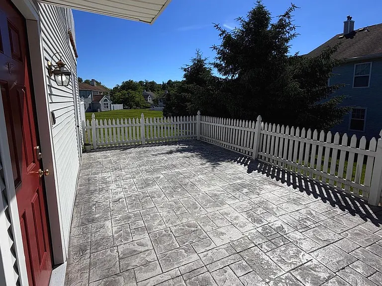 543 Cedar Hollow Dr — Photo 2