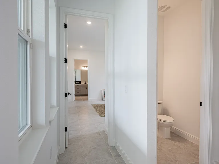 10132 Peebles St — Photo 26