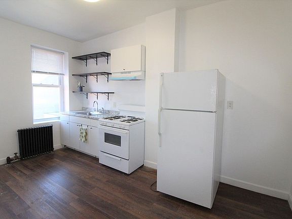2nd image of 369 Columbia St APT 3R
