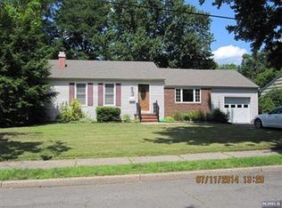 187 Geranium Ct, Paramus, NJ 07652