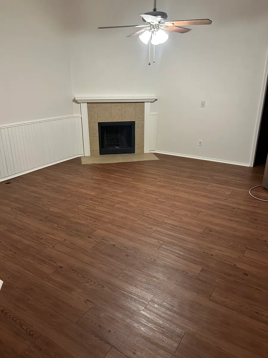 Building Photo - 429 Dollins St