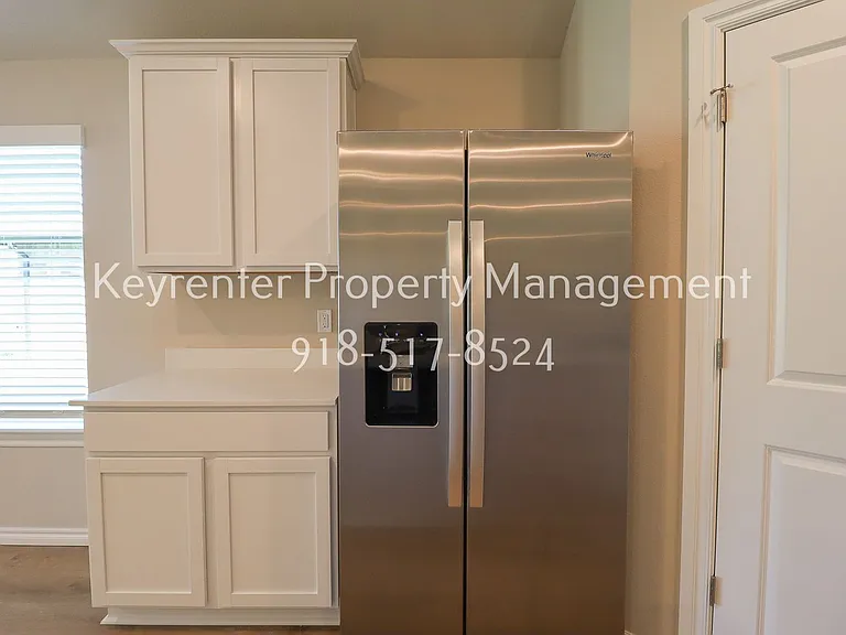 15610 S 75th East Ave — Photo 19