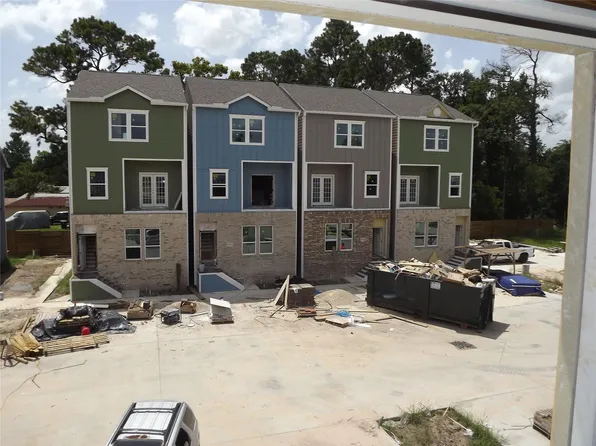 3238A-3238B Creekmont Dr, Houston, TX 77091
