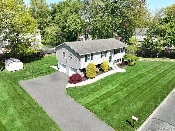 2nd image of 33 Farmhouse Road