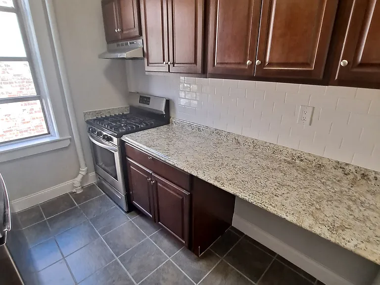 39-31 24th St #17 — Photo 2
