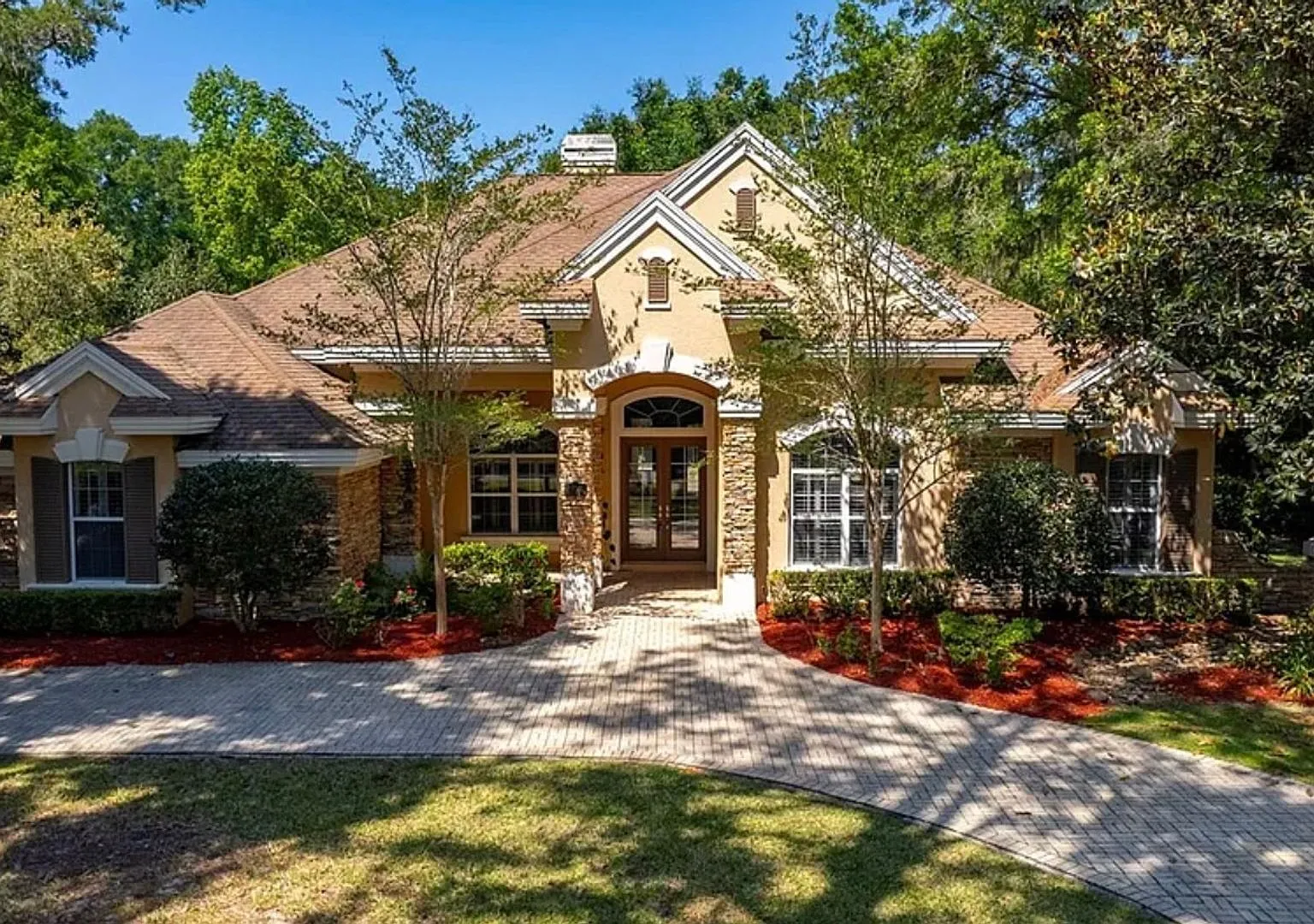 Luxury Living in Bellechase Where Elegance Meets Everyday Comfort — Photo 1