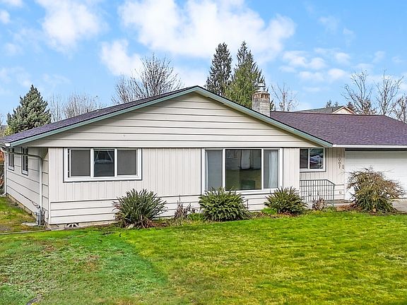 3rd image of 3007 Catalina Drive SE