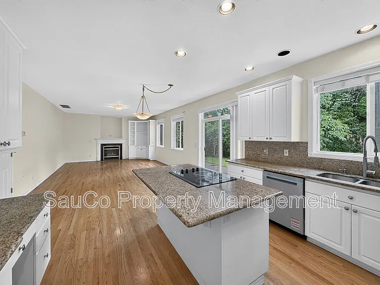 15870 NW Hackney Dr — Photo 10