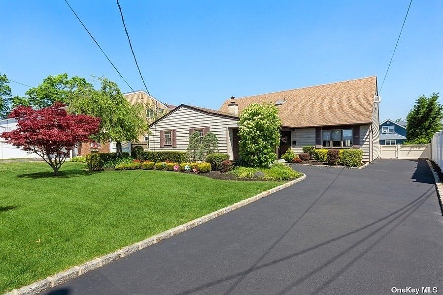 3885 Darby Lane, Seaford, NY 11783 Zillow