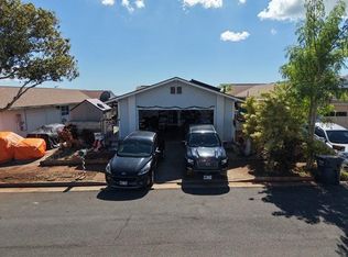94-823 Nolupe St, Waipahu, HI 96797
