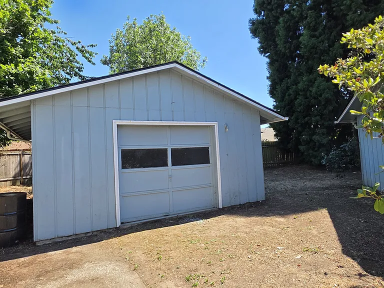342 Norman Ave — Photo 23