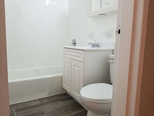 Rented by Bruma Realty LLC | media 6