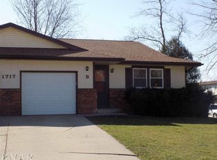 1717B Linda Ln, Normal, IL 61761