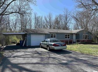 128 Minnesota Rd, Carbondale, IL 62903