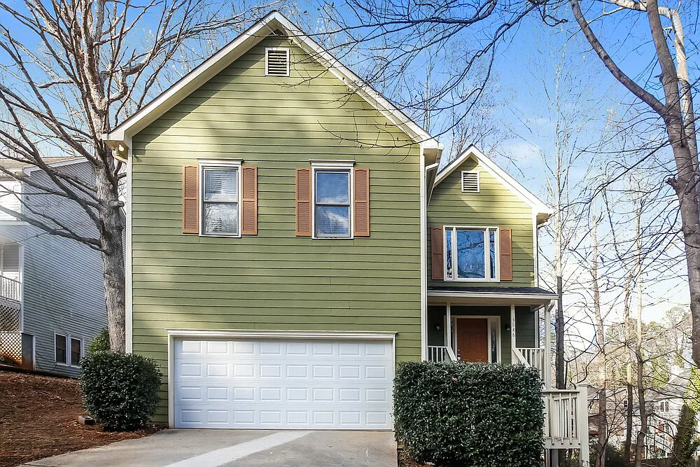 3 bed, 3.0 bath, 2829 sqft, $2,285 — Photo 1