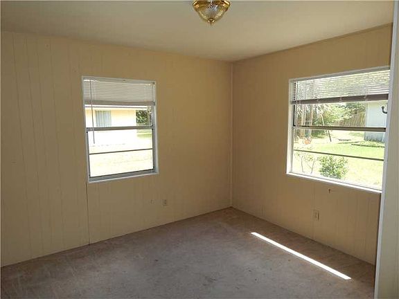 5th image of 126 47th Ave
