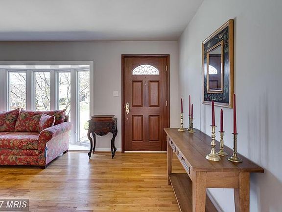 2nd image of 4505 Eaton Pl