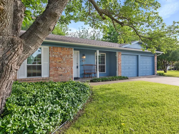 7912 Shannon Ln, North Richland Hills, TX 76180