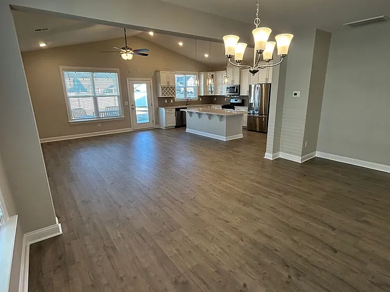 585 Oyster Dr — Photo 17