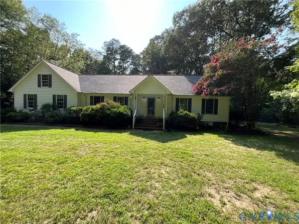 132 Schooner Ln, Mathews, VA 23109