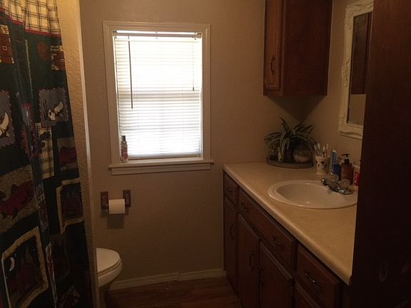 2nd image of 739 Pine St