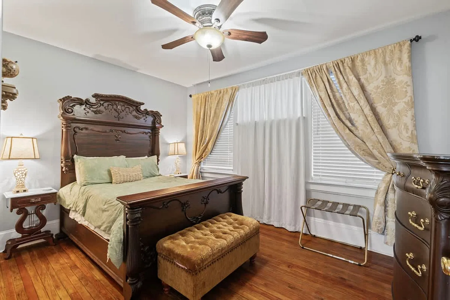 2 bed, 1.0 bath, $1,647 — Photo 4