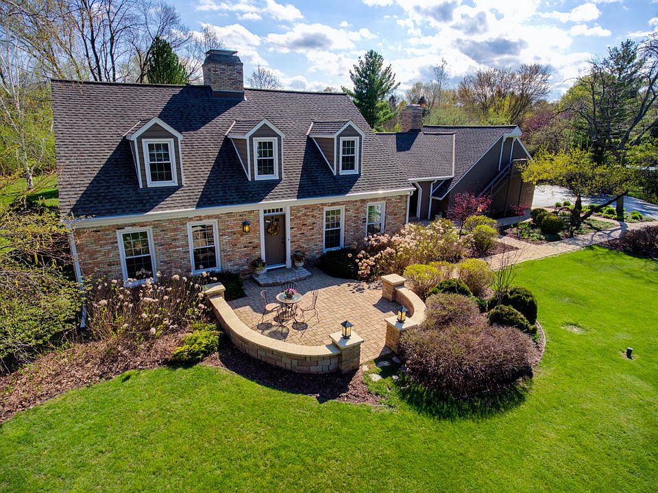 1st image of 10929 Hidden Valley Dr