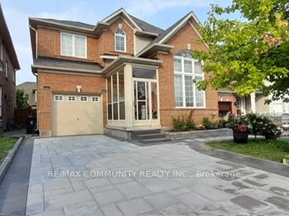 7 Wolverine Way, Toronto, ON M1B 6E4