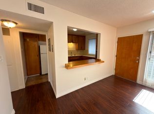 304 E Almond Ave APT 10, Orange, CA 92866