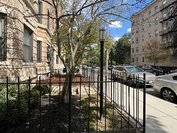 3rd image of 6-11 Peterborough St #6