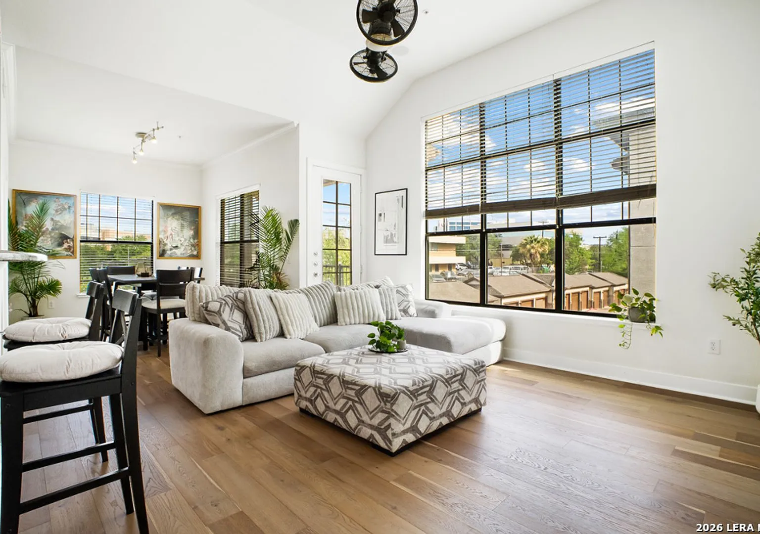 2 Bedroom/2 Bath The Pinnacle At Oak Hills — Photo 1