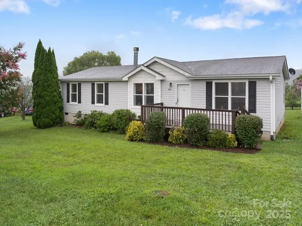 246 Lamonda Dr, Hendersonville, NC 28792