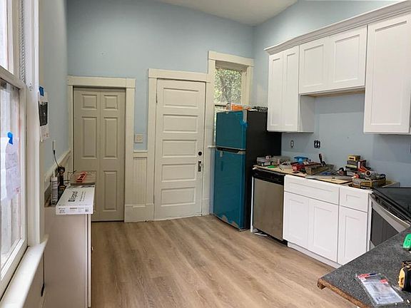 5th image of 2116 Lincoln St #1/2