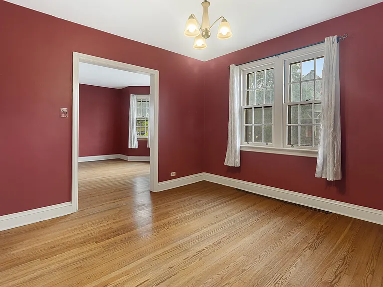 38 Marlborough Ave — Photo 4