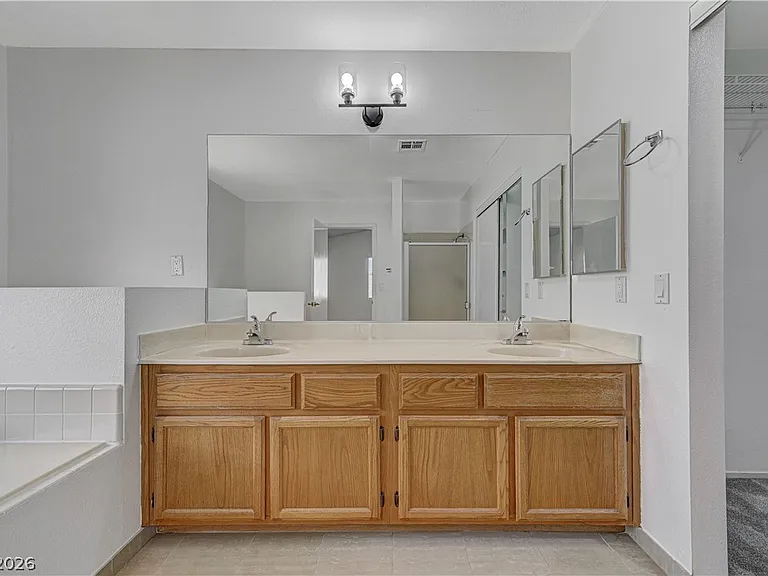 2920 Caressa Ct — Photo 41
