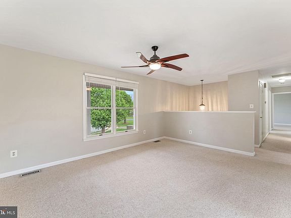 4th image of 6388 Waterdale Ct