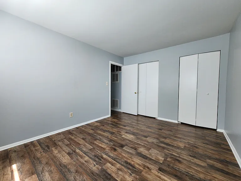 4411 Falls Bridge Dr #B — Photo 9