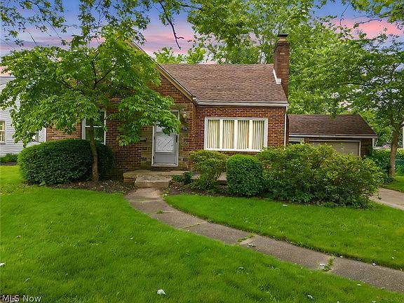 3rd image of 3312 Yale Ave NW
