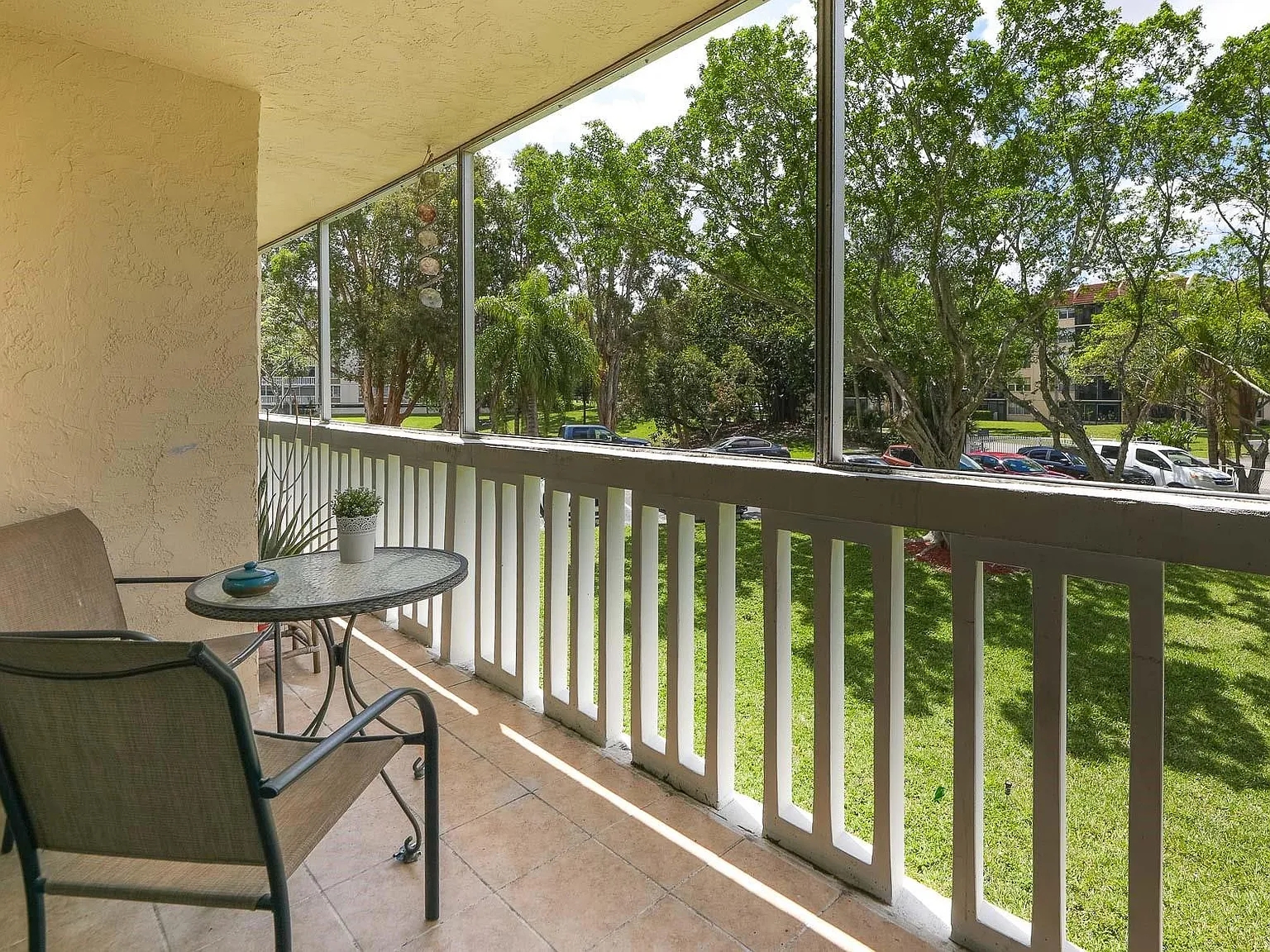 1 bed, 1.5 bath, 792 sqft, $1,550 — Photo 2