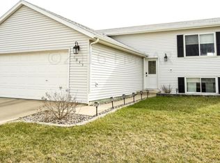 1845 Huntington Ct, West Fargo, ND 58078