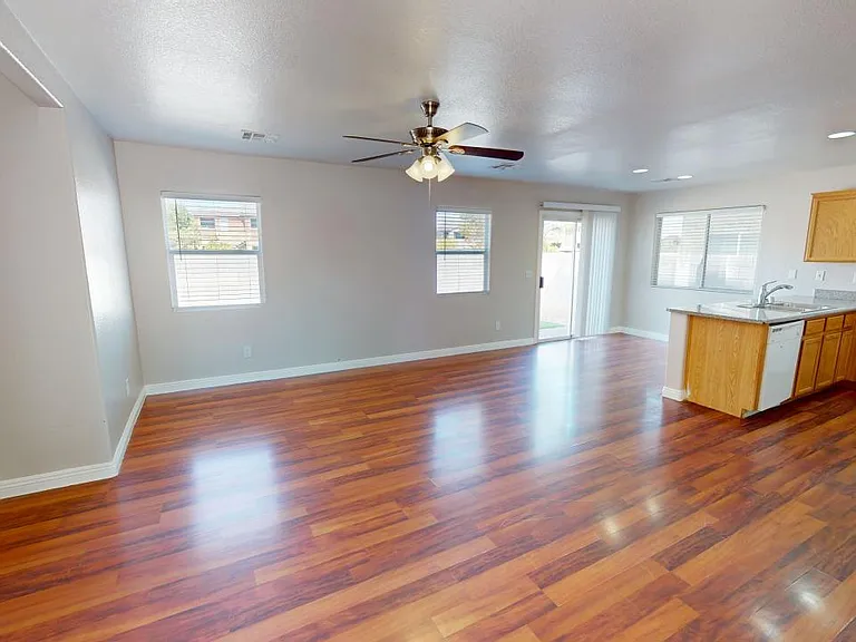 10225 Missouri Meadows St — Photo 4