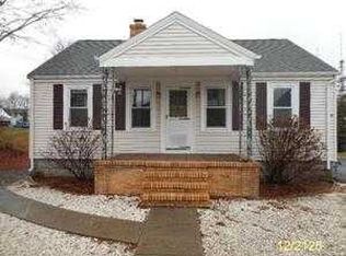 412 Hooper St, Tiverton, RI 02878